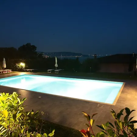 Panorama Lake View, Pool & Garden, 2 Bathrooms, Kingsize & Single-Beds, Fast Internet Toscolano Maderno Exterior photo