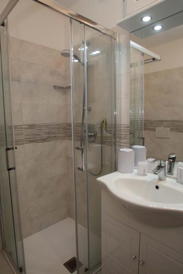 Apartment Panorama View, Pool & Garden, 2 Bathrooms, Kingsize & Single-beds, Fast Internet Toscolano Maderno