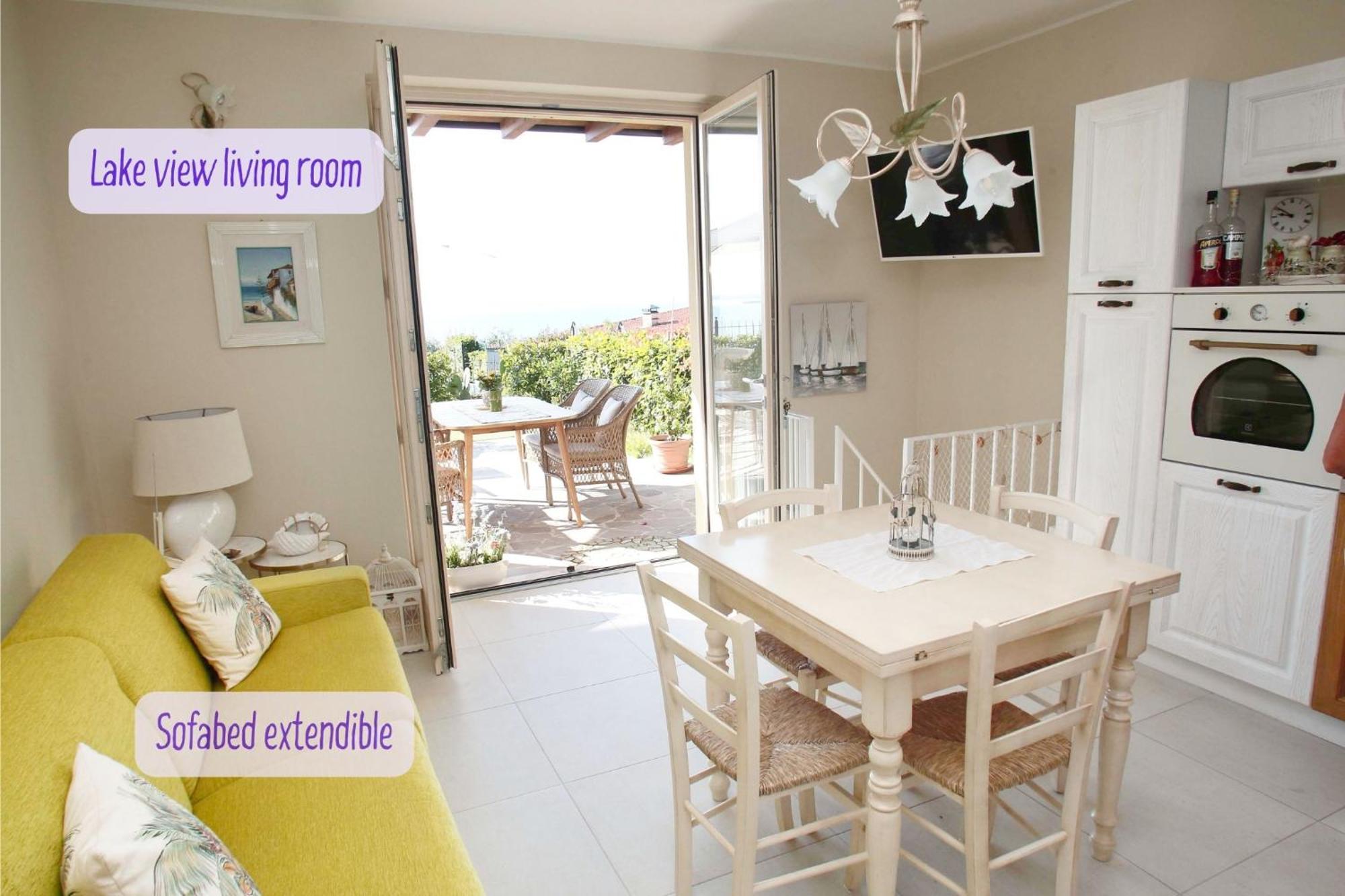Panorama View, Pool & Garden, 2 Bathrooms, Kingsize & Single-beds, Fast Internet Apartment Toscolano Maderno