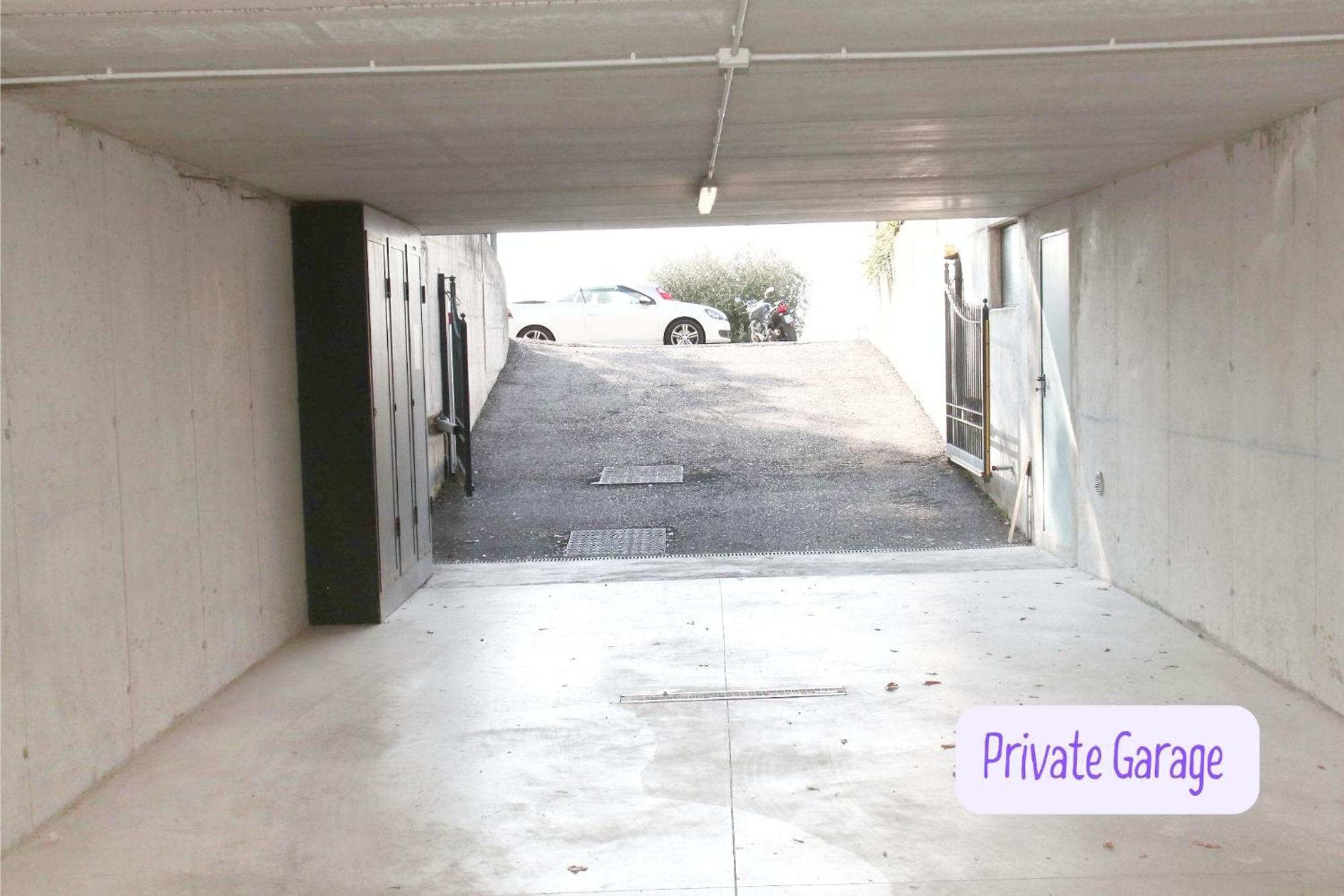 Panorama View, Pool & Garden, 2 Bathrooms, Kingsize & Single-beds, Fast Internet Apartment
