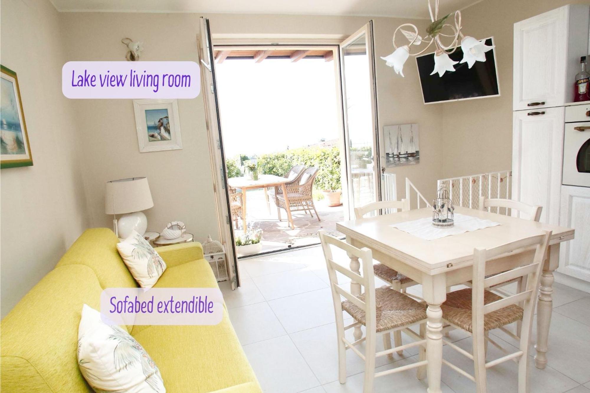 Panorama View, Pool & Garden, 2 Bathrooms, Kingsize & Single-beds, Fast Internet *