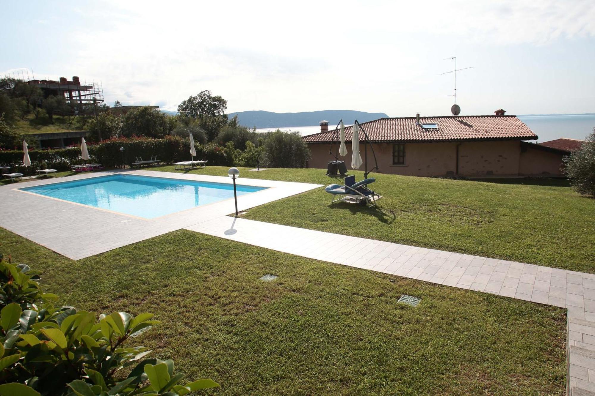 Apartamento Panorama View, Pool & Garden, 2 Bathrooms, Kingsize & Single-beds, Fast Internet